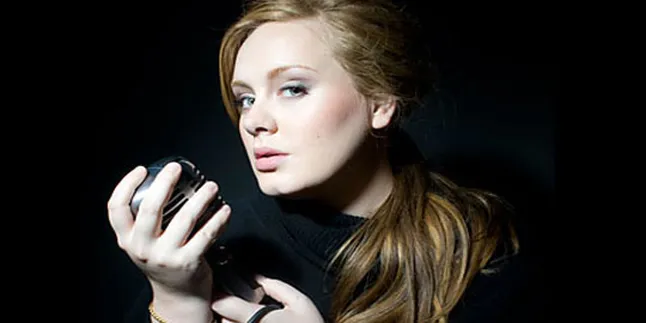 Adele Menolak Parkir Helikopter Karena Mahal?