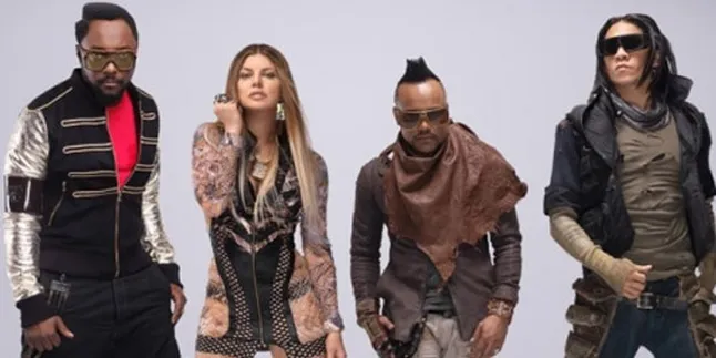 Fergie Nikmati Vakumnya Black Eyed Peas