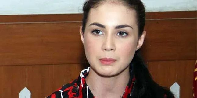 Arumi Bachsin Ingin Jadi Pemakai Narkoba