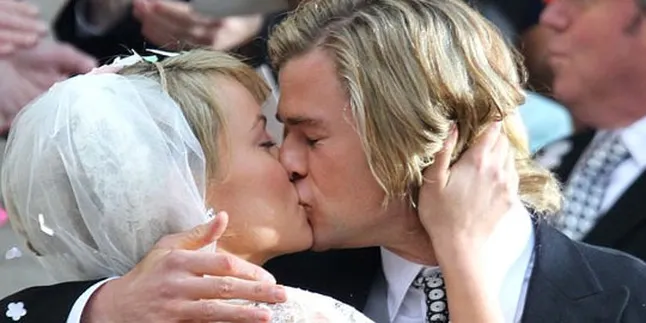 Chris Hemsworth-Olivia Wilde Menikah? Chris Hemsworth-Olivia Wilde Menikah?