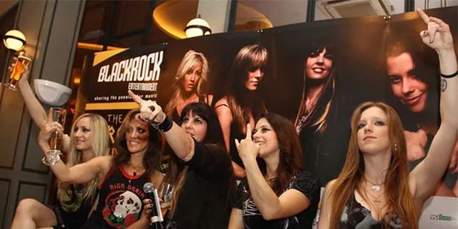 The Iron Maidens Suka Bir Indonesia