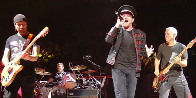 U2 Kembali Dengan 'Aroma' Boyband