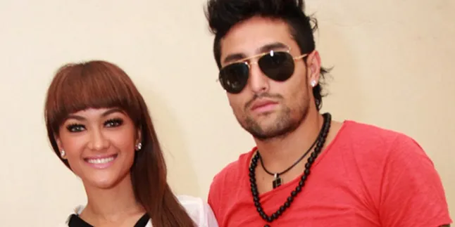 Jupe - Gaston Masih Sering Berhubungan