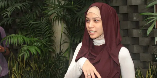 Rachel Maryam Sempatkan Sholat Hajat Rachel Maryam Sempatkan Sholat Hajat