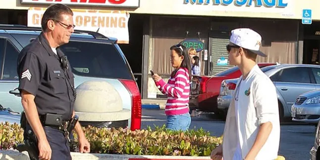 Parkir Sembarangan, Justin Bieber Dapat Peringatan!
