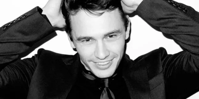 James Franco Berubah Jadi Selena Gomez!