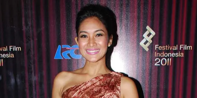 Emansipasi di Mata Seorang Happy Salma