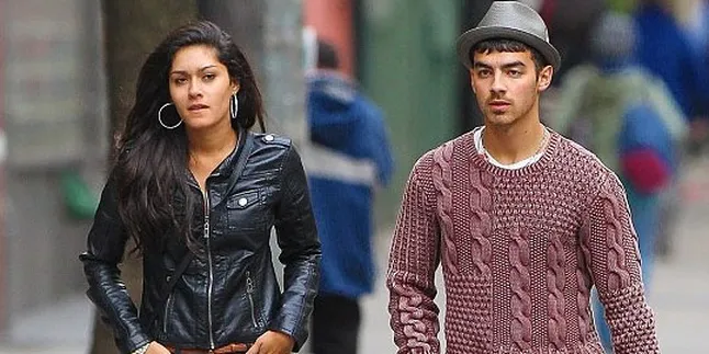 Eaa, Joe Jonas Pamer Pacar Baru!