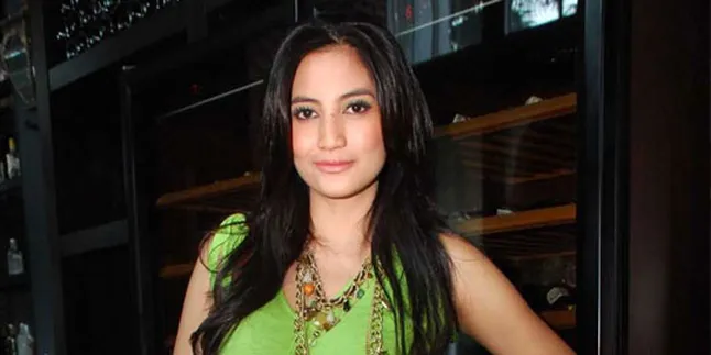 Natasha Dewanti Melahirkan Anak Ketiga! Natasha Dewanti Melahirkan Anak Ketiga!