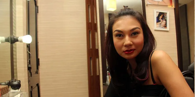 Ingin Warna Semula, Putty Noor Lakukan Sulam Bibir