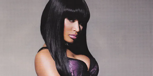 Kenapa Nicki Minaj Cemberut Tiba di London?