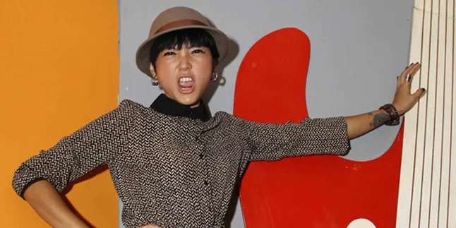 Poppy Sovia Kini Lebih Girlie