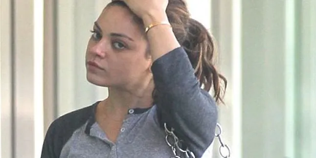 Mila Kunis Pede Tampil Berkeringat Mila Kunis Pede Tampil Berkeringat