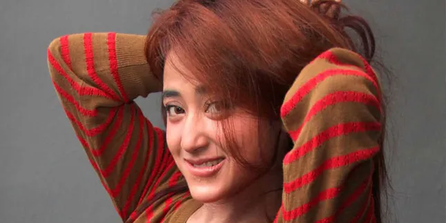 Jika Dewi Perssik Menyanyikan Lagu Adele