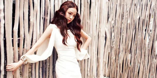 Pesona Kim Tae Hee di Maladewa