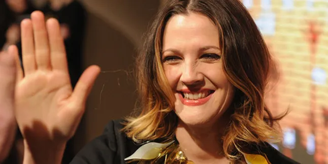 Drew Barrymore Mengandung Anak Perempuan?
