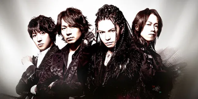 20 Tahun Berkarir, L Arc en Ciel Tak Berhenti Berkarya