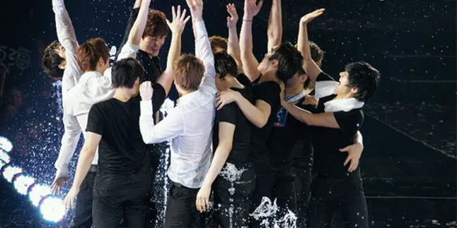 Konser Super Show 4 Super Junior Diwarnai Insiden Mati Lampu