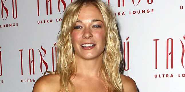 LeAnn Rimes - Eddie Cibrian 'Menikah' Lagi LeAnn Rimes - Eddie Cibrian 'Menikah' Lagi