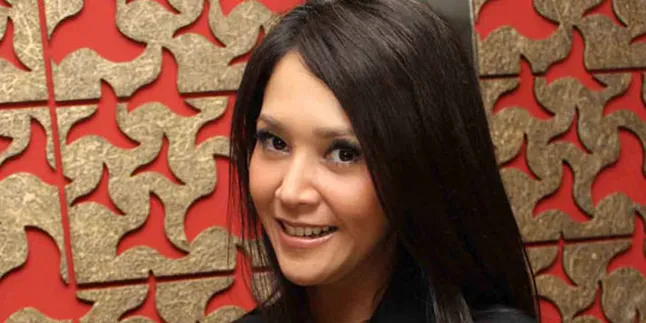 Maia Minta Angelina Sondakh Tabah dan Tegar
