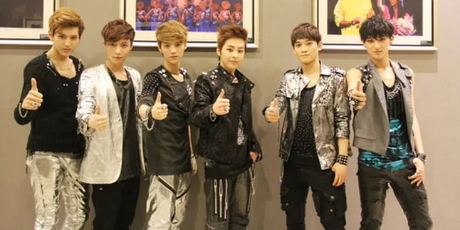 EXO-M Curi Perhatian Lewat Mama dan History