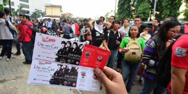 Demi Tiket, Fans L Arc en Ciel Antri Mengular