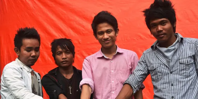 Setia Band Charly 'Digugat' Set14 Band