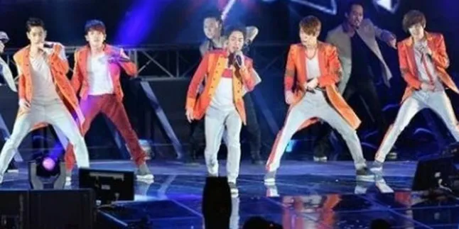 Shinwa Sukses Mulai Konser Tur Asia di China