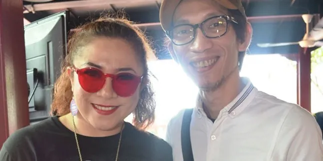 Melly Goeslaw Tak Peduli Dibilang Aji Mumpung