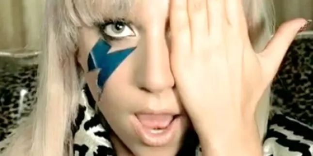 Serunya Little Monsters Latihan Flash Mob Lady GaGa