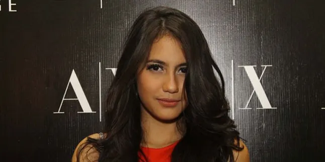 Pria-Pria Dalam Kehidupan Cinta Pevita Pearce Pria-Pria Dalam Kehidupan Cinta Pevita Pearce