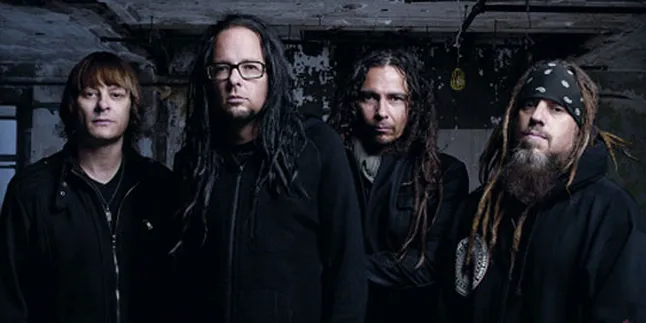 Korn Rilis Video Klip 'Way Too Far' Korn Rilis Video Klip 'Way Too Far'
