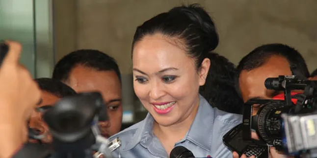 Angie Ajukan Tahanan Kota Agar Bisa Bersama Anak