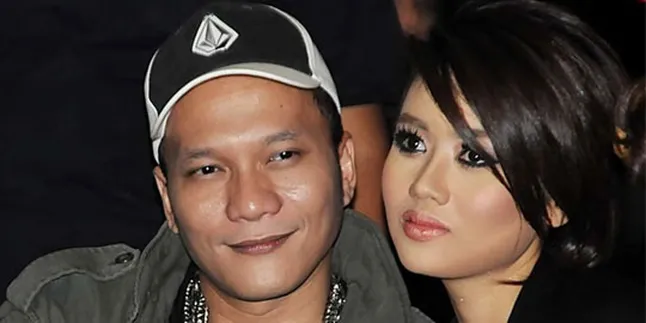 Iwa K - Selfi Besok Jalani Sidang Cerai Perdana