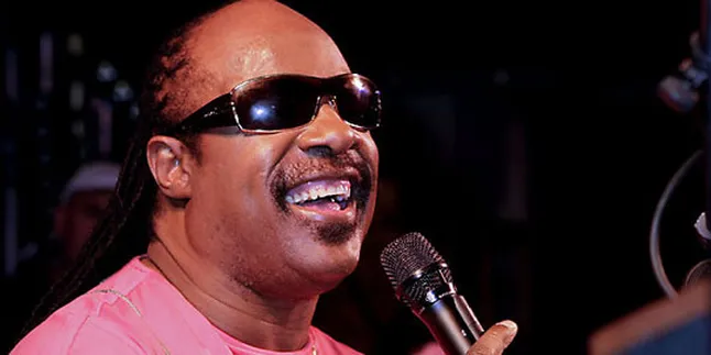 Stevie Wonder Raih Billboard Icon Award Stevie Wonder Raih Billboard Icon Award