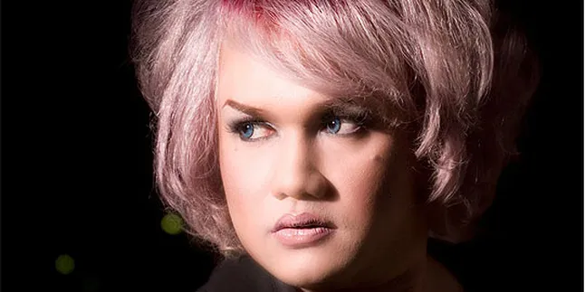 Artis Seronok Dan Lady GaGa, Tata Liem Angkat Bicara