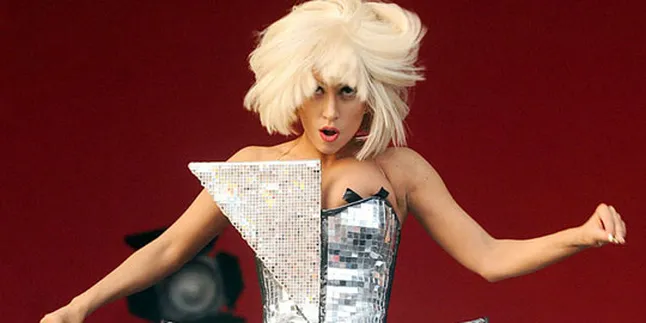 Diboikot di Indonesia, GaGa Akhirnya Buka Mulut