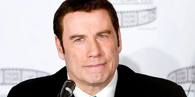 Foto John Travolta Jadi Banci Beredar!