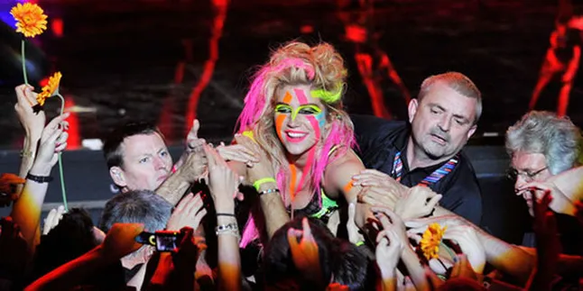 Kesha Cover Lagu Milik Blur?