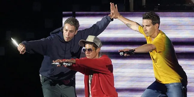 The Beastie Boys Rekam Lagu Sebelum Kematian Adam