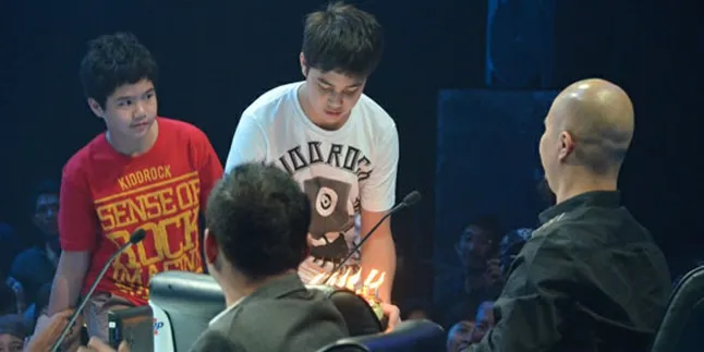 Kue Tart Bukan Surprise Bagi Ahmad Dani