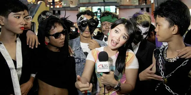 Antri Tiket 12 Jam, Artis Ini Gagal Nonton Gaga