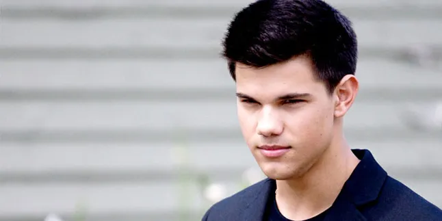 Aktor Hollywood Yang Sukses Ber-Otot Demi Peran