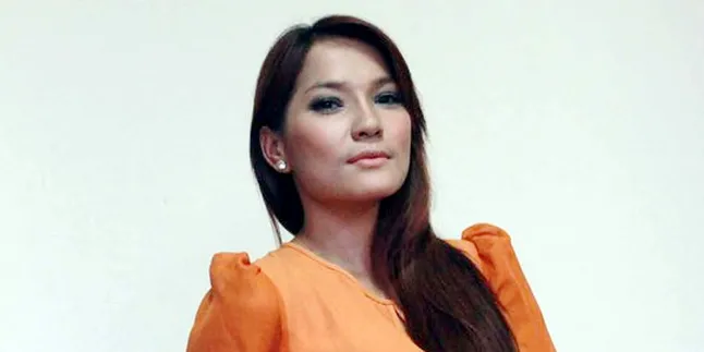 Jenny Cortez Manfaatkan Dunia Maya Sebagai Portal Komunitas