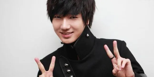Yesung Super Junior Rilis Lagu 'Her Over Flowers'