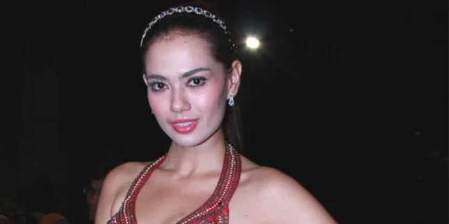 Tidak Pakai Adat, Pernikahan Catherine Wilson Secara Islam