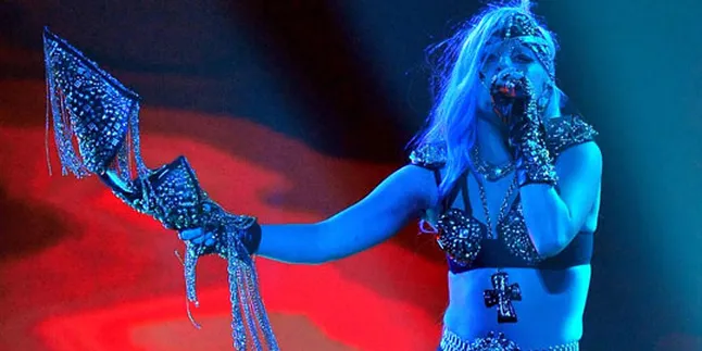 Gagal Konser di Indonesia, Gaga Curhat di Singapura