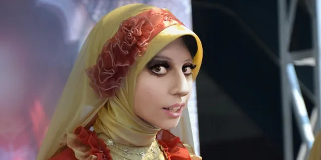 Foto: Inikah Lady Gaga Yang Diinginkan Habib Rizieq?
