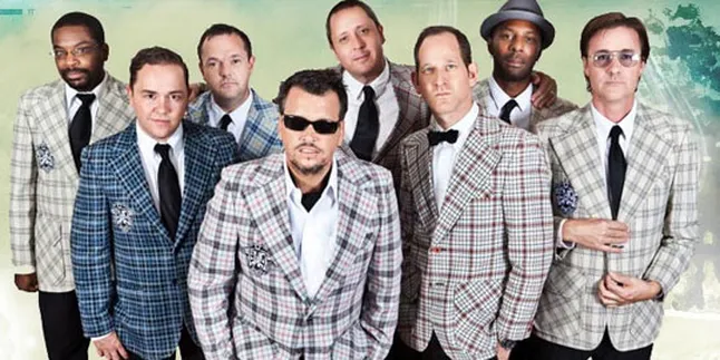 Pantai dan Rock di Java Rockin Land 2012