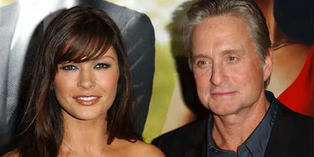 Suami Jadi Gay, Catherine Zeta Jones Sebal!